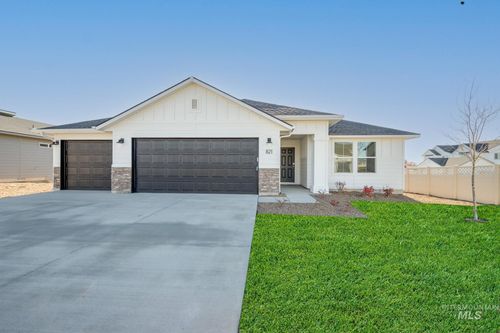 821 Strike Eagle St, Mountain Home, ID, 83647-1248 | Card Image