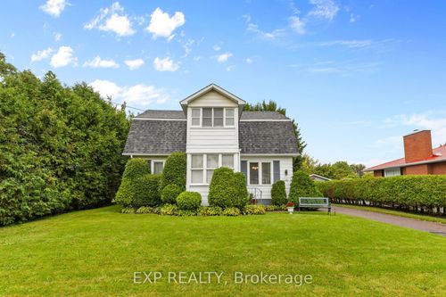 228 Bruce Street, Renfrew, ON, K7V3V9 | Card Image