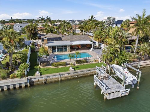 412 Hermosita Dr, ST PETE BEACH, FL, 33706-2806 | Card Image