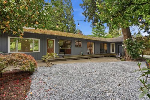 909 Seymour Blvd, North Vancouver, BC, V7J2J7 | Card Image