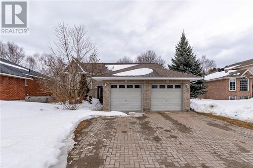 106 Tuscany Trail, Sudbury, ON, P3E6L3 | Card Image