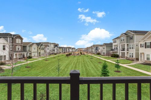 11289 81st Way N, Maple Grove, MN, 55369-2746 | Card Image
