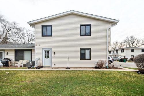 a-119 Brewster Ct, Bloomingdale, IL, 60108-8256 | Card Image