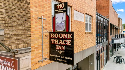 110 W Kentucky Ave, Pineville, KY, 40977-1649 | Card Image