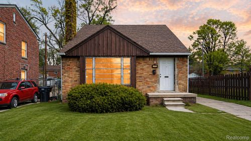15756 Heyden St, Detroit, MI, 48223-1241 | Card Image