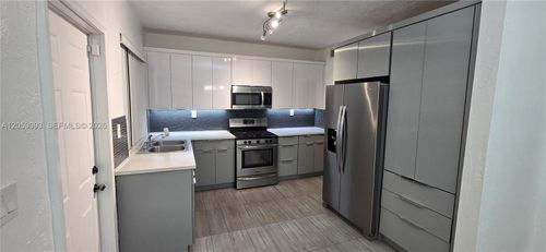 1-455 Ne 131st St, North Miami, FL, 33161-3945 | Card Image