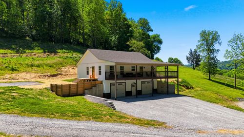 2431 Free State Rd, Gainesboro, TN, 38562-5743 | Card Image