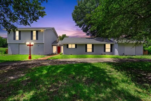 710 W Country Club Rd, Hallsville, TX, 75650-6082 | Card Image