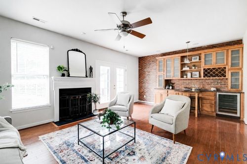 8004 Creekside Village Dr, Mechanicsville, VA, 23111-4713 | Card Image