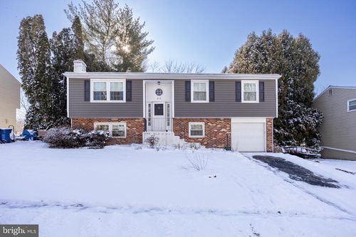 612 Ridge Ave, KENNETT SQUARE, PA, 19348-3437 | Card Image
