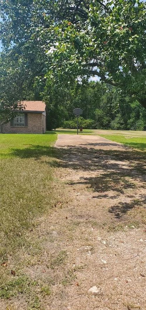 9723 Willow St, Houston, TX, 77088-4638 | Card Image