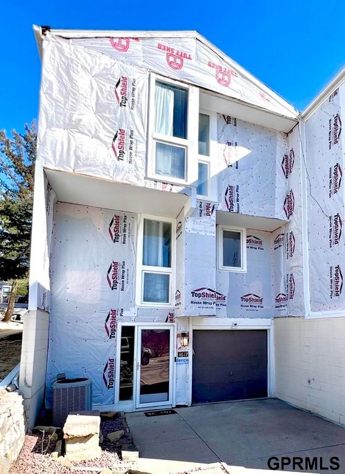 1617 N 109th Plz, Omaha, NE, 68154-1635 | Card Image