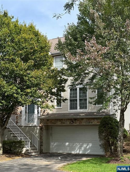 147 Arrowgate Dr, Randolph, NJ, 07869-5212 | Card Image
