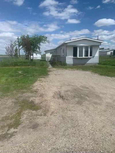 324 Gleichen St, House detached with 2 bedrooms, 1 bathrooms and 3 parking in Gleichen AB | Image 1