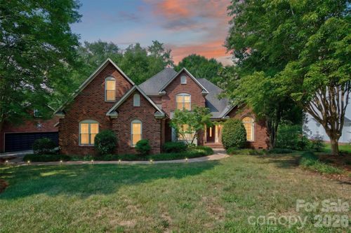 5301 Woodridge Dr, Monroe, NC, 28110-8542 | Card Image