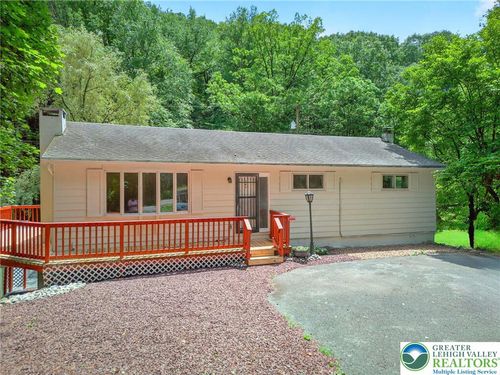 201 Andreas Rd, ANDREAS, PA, 18211-3005 | Card Image