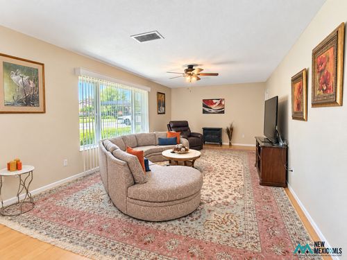 1304 W Ural Dr, Carlsbad, NM, 88220-4063 | Card Image