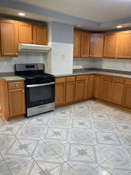 2-28 Lake St, Somerville, MA, 02143-2913 | Card Image