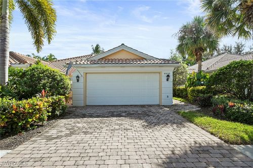 4910 Kingston Way, NAPLES, FL, 34119-9540 | Card Image