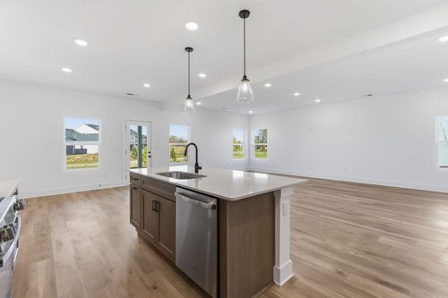 929 Watercourse Ct, Nashville, TN, 37214-3396 | Card Image