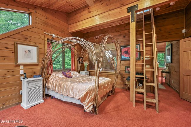 Primary bedroom with cupola | Image 36