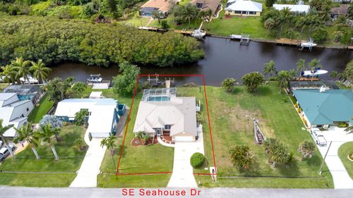 852 Se Seahouse Dr, Port St. Lucie, FL, 34983-4693 | Card Image