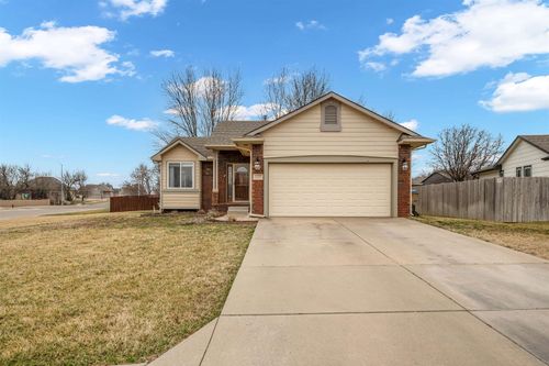1101 N Raintree Dr, Derby, KS, 67037-7001 | Card Image