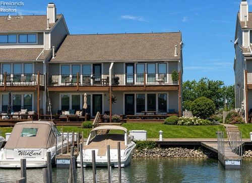 1661 N Windward Dr, Port Clinton, OH, 43452-3669 | Card Image