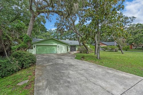 8470 Cranes Roost Dr, NEW PORT RICHEY, FL, 34654-4207 | Card Image