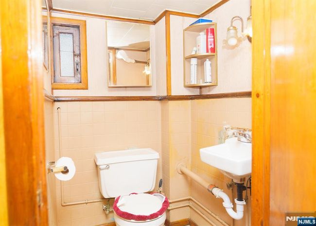 5 Grove St, House other with 3 bedrooms, 2 bathrooms and null parking in Bloomfield NJ | Image 17