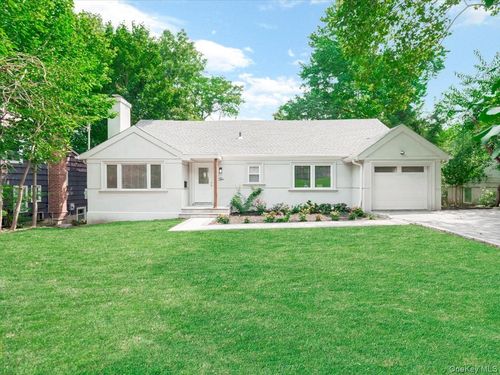 10 W Terrace Rd, Great Neck, NY, 11021-1514 | Card Image