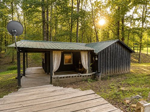 122 Day Break Rd, Summertown, TN, 38483-5177 | Card Image