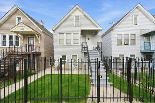 4228 S Fairfield Ave, Chicago, IL, 60632-1221 | Card Image