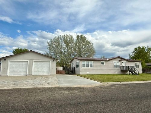 3298 Appaloosa Dr, Colstrip, MT, 59323-9689 | Card Image
