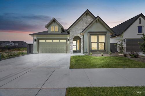 904 E Escalation St, Meridian, ID, 83642-1453 | Card Image