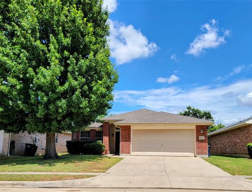 8033 Summer Stream Dr, Fort Worth, TX, 76134-8454 | Card Image