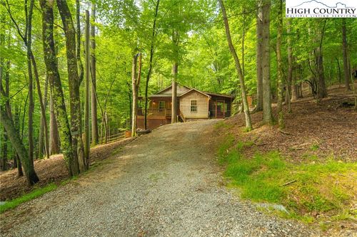 1390 Powder Horn Mountain Rd, Deep Gap, NC, 28618-9371 | Card Image