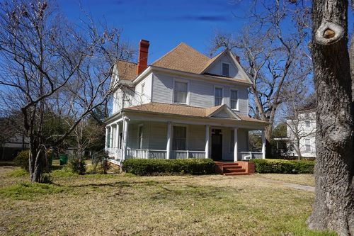 915 N Cedar St, Palestine, TX, 75801-7603 | Card Image