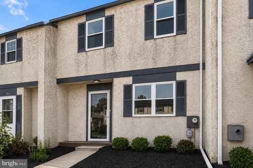 3402 Walnut Ridge Est, POTTSTOWN, PA, 19464-3076 | Card Image