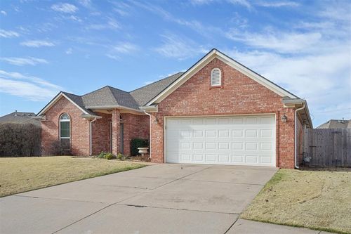 917 Sw 39th Street, Moore, OK, 73160 | Card Image