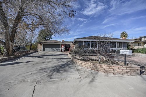 701 Sherri St, Ridgecrest, CA, 93555-3443 | Card Image