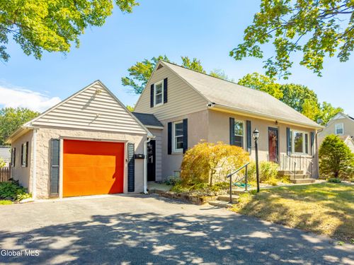 13 Swayze Dr, Latham, NY, 12110-5015 | Card Image