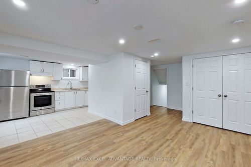 lower-274 Harmony Rd N, Oshawa, ON, L1G6L5 | Card Image