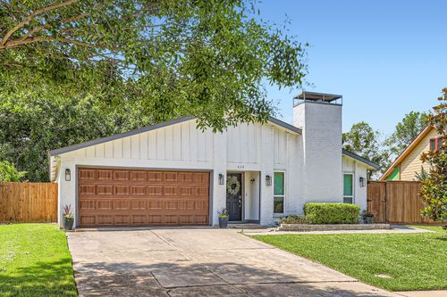 634 Meadowglen Dr, Duncanville, TX, 75137-4177 | Card Image