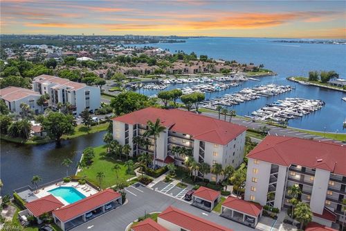 apt-213-9435 Sunset Harbor Ln, FORT MYERS, FL, 33919-4614 | Card Image