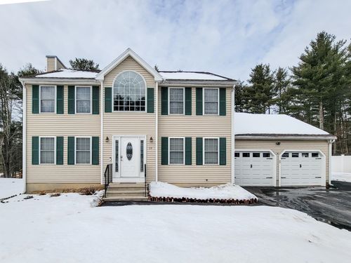 33 Sutherland Drive, Hudson, NH, 03051 | Card Image