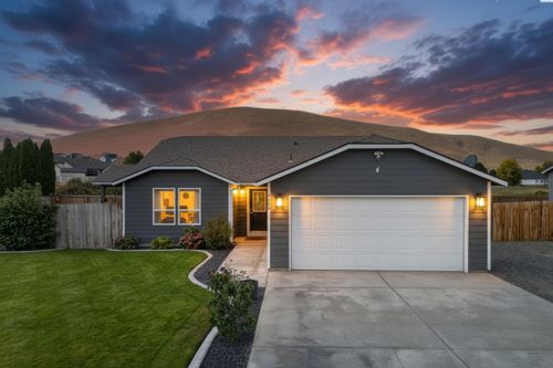 5405 Kirkwood Lane, West Richland, WA, 99353 | Card Image
