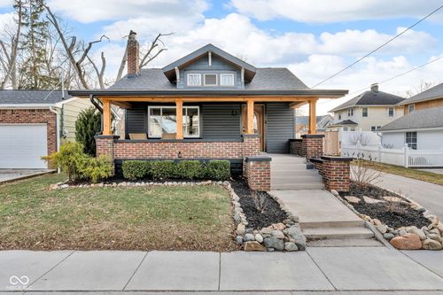 9 E College Ave, Brownsburg, IN, 46112-1204 | Card Image