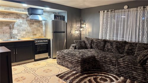 unit-12-7904 Laurel Canyon Blvd, North Hollywood, CA, 91605-2431 | Card Image