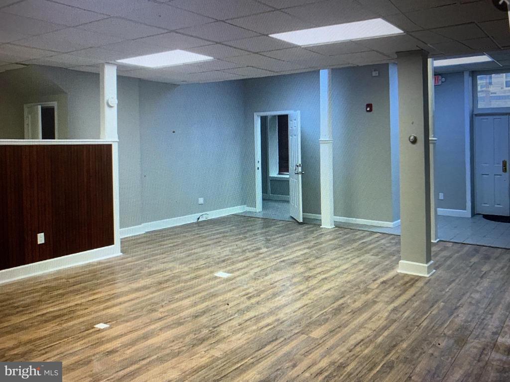 Commercial Lease in BURLINGTON 2